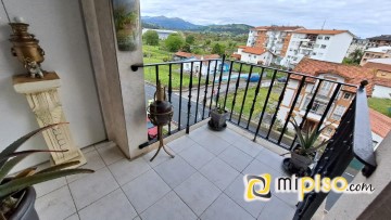 Apartment 3 Bedrooms in Colindres