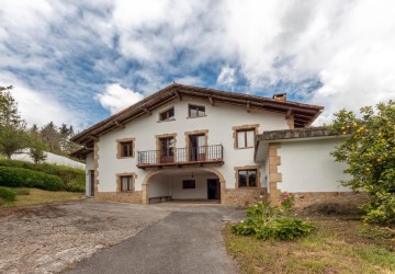 House 6 Bedrooms in Monte
