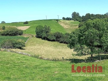 Land in Lamadrid