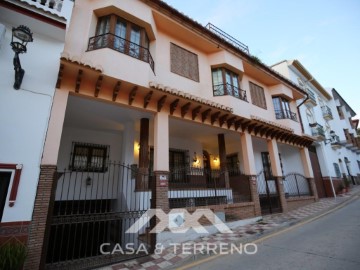 Edificio en Benamargosa