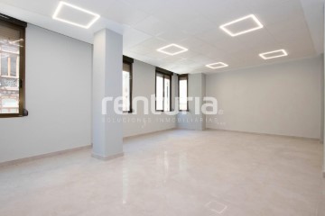 Apartment 8 Bedrooms in Ciutat Vella