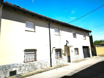 House 6 Bedrooms in Devesa de Curueño