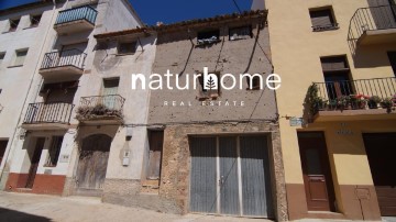 House 3 Bedrooms in Rasquera