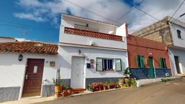 House 3 Bedrooms in San Juan Perales