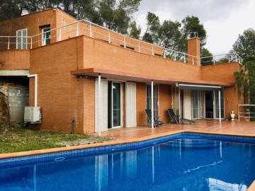 Casa o chalet 4 Habitaciones en Corbera de Llobregat