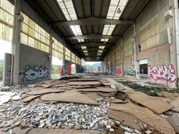 Industrial building / warehouse in Fonts dels Capellans - Viladordis