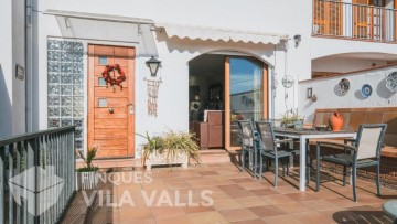 House 4 Bedrooms in El Pare