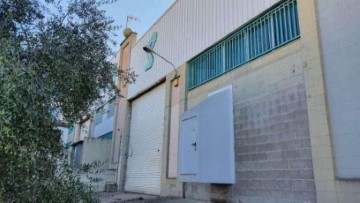 Industrial building / warehouse in Balconada - Cal Gravat