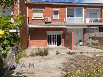 House 4 Bedrooms in Sant Pere