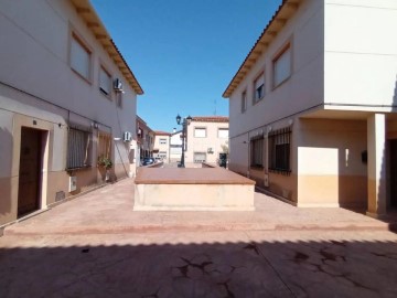 Apartment 2 Bedrooms in Herencia
