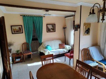 House 5 Bedrooms in Bassanova