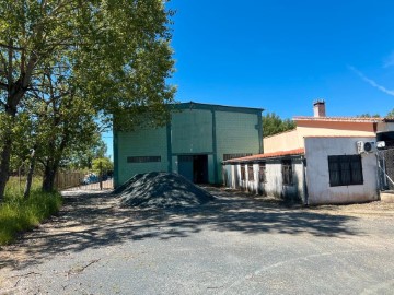 Nave en Os Anxeles (Santa María)