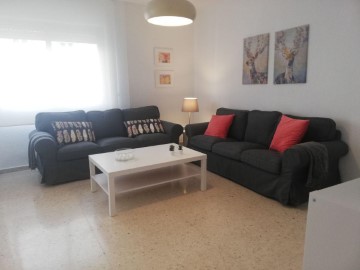 Piso 5 Habitaciones en Huelva Centro