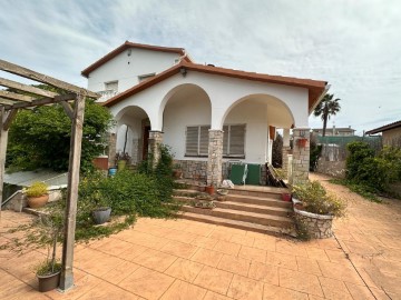 Maison 5 Chambres à Santa Maria de Palautordera