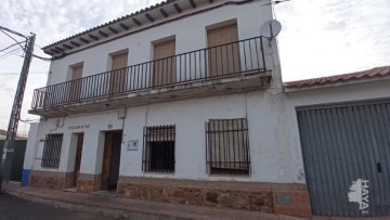 House 4 Bedrooms in El Robledo