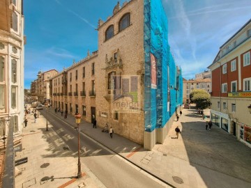 Piso 6 Habitaciones en Burgos Centro