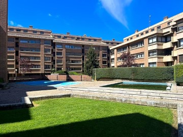 Piso 5 Habitaciones en Segovia Centro