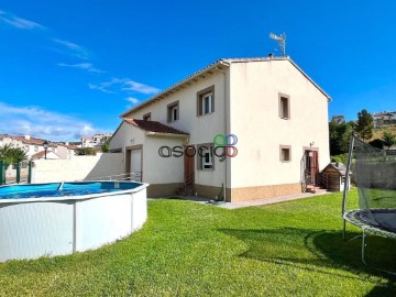 House 3 Bedrooms in Cardeñajimeno