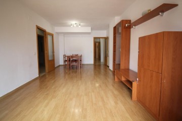 Apartment 3 Bedrooms in Fossos - Ctra. Rose