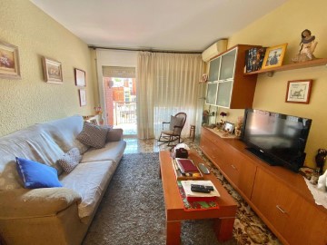 Apartment 4 Bedrooms in Molins de Rei