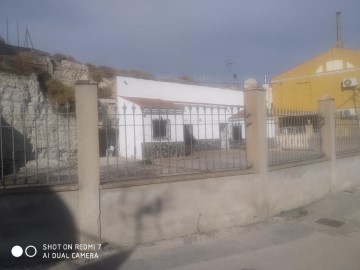 House 3 Bedrooms in Baza