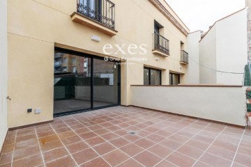 House 4 Bedrooms in La Romanica (Antes de la Creu)