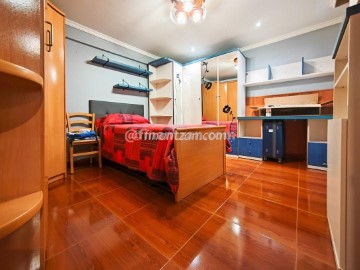 Apartment 3 Bedrooms in Valle de Trápaga / Trapagaran