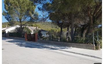 Land in Begues