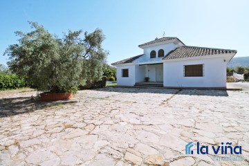 House 3 Bedrooms in Villanueva de Tapia