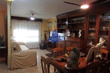 House 4 Bedrooms in Santomera