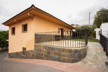 House 3 Bedrooms in Bigues