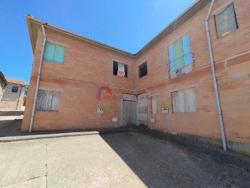 House 4 Bedrooms in Villamiel de Muño