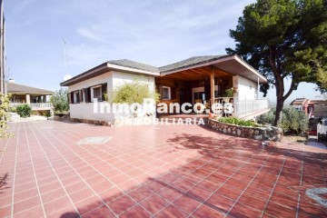 Casa o chalet 6 Habitaciones en Sierra Perenchiza - Cumbres de Calicanto - Santo Domingo