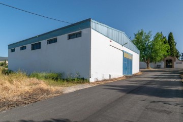 Industrial building / warehouse in Dílar