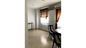 Apartment 4 Bedrooms in Marchena