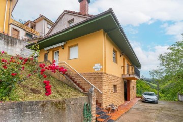 Casa o chalet 4 Habitaciones en Cerredo