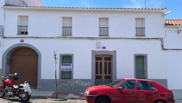 House 3 Bedrooms in Castuera