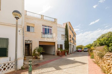 House 5 Bedrooms in Son Tomeo