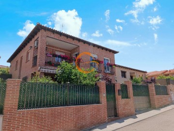 Casa o chalet 4 Habitaciones en Valdecorrales