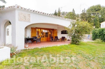 House 4 Bedrooms in Monte Real