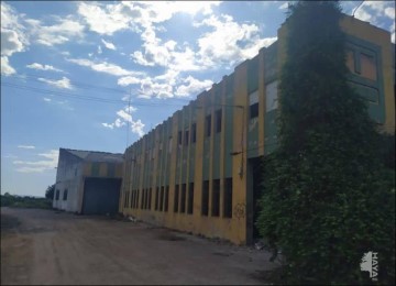 Industrial building / warehouse in Raval