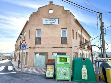 Edificio en Fuente de Piedra