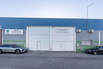 Industrial building / warehouse in Peligros