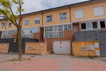 House 3 Bedrooms in Parquesol