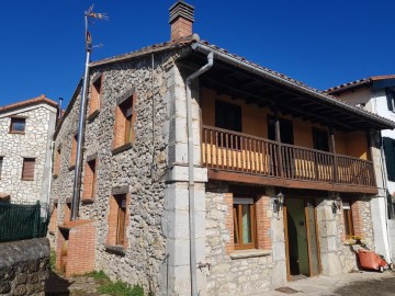 Maison 5 Chambres à Anero