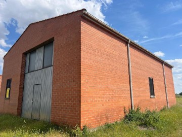 Bâtiment industriel / entrepôt à Palacios de la Valduerna