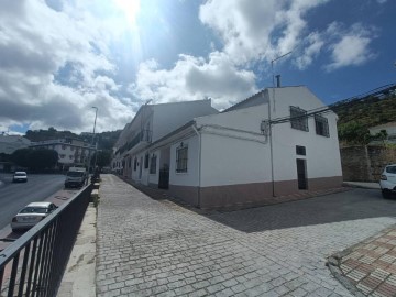 House 4 Bedrooms in Montefrío