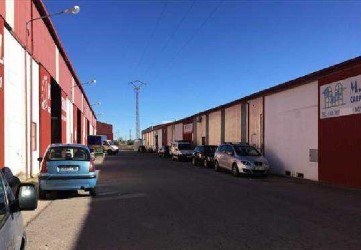 Bâtiment industriel / entrepôt à Trujillo