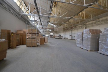 Industrial building / warehouse in Silla