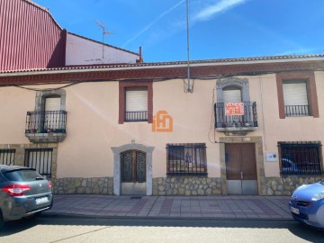 House 6 Bedrooms in Villamanin de la Tercia